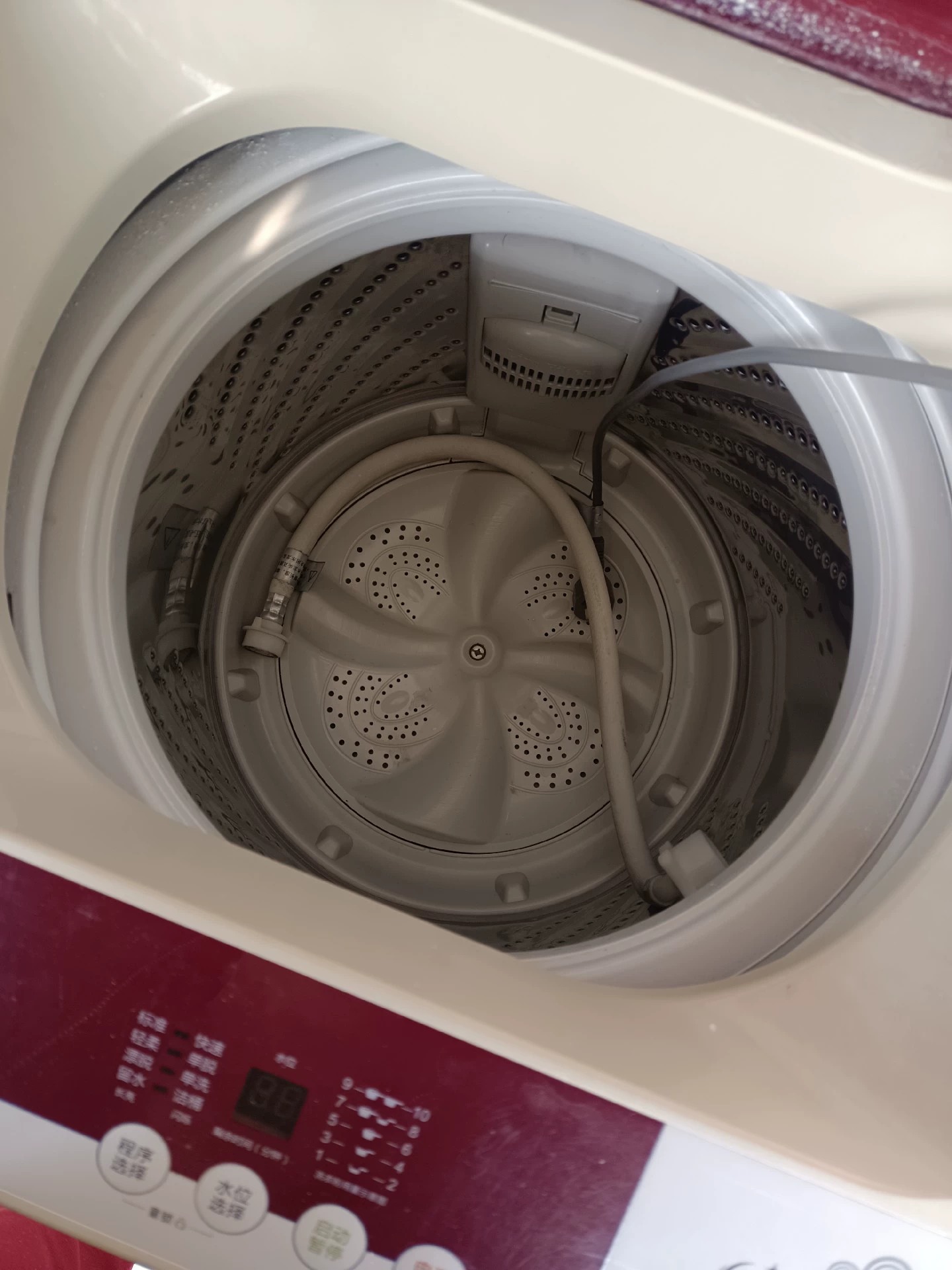 #洗衣机 个人闲置 出售一台二手海信6公斤波轮洗衣机 成色如图 功能一切正常